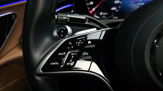 Mercedes-Benz E-Class W214 E220d 4MATIC 2024 30