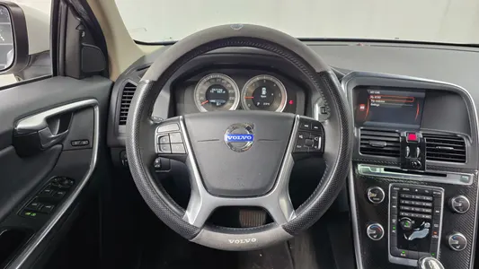 Volvo XC60 D4 2013 13
