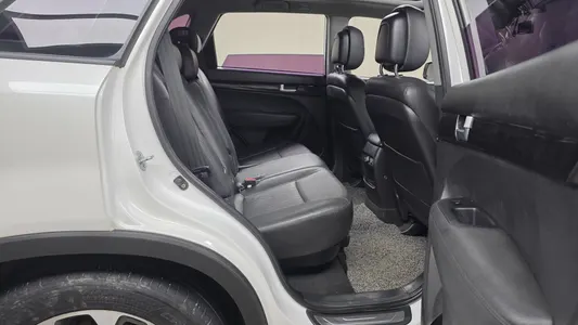 Kia R 2.0 2WD 2013 11