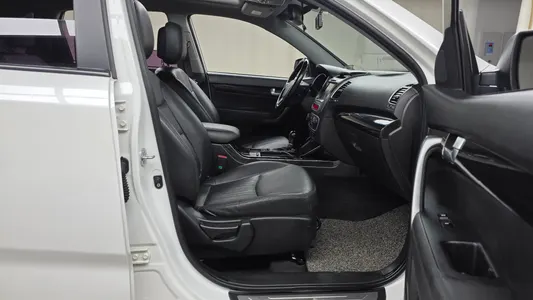 Kia R 2.0 2WD 2013 26