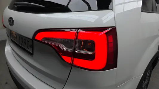 Kia R 2.0 2WD 2013 23