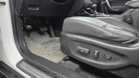 Kia R 2.0 2WD 2013 31