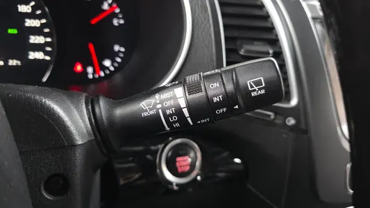 Kia R 2.0 2WD 2013 29