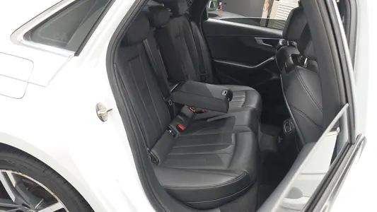 Audi A4 (B9) 40 TFSI 2019 11
