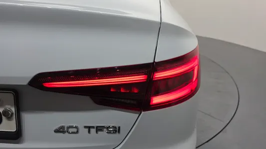 Audi A4 (B9) 40 TFSI 2019 23