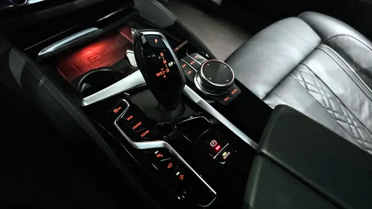 BMW 6 Series GT (G32) 630i xDrive M 2023 9