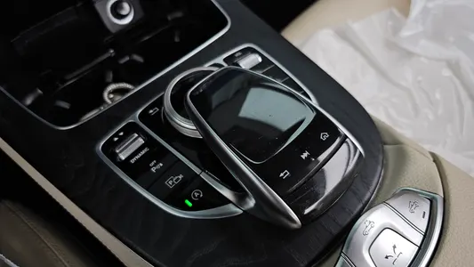 Mercedes-Benz E-Class W213 E220d 2018 33