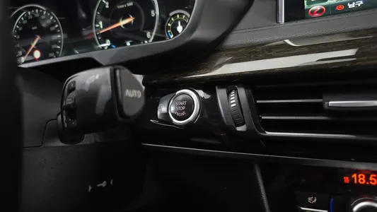 BMW X6 (F16) xDrive 30d 2017 29