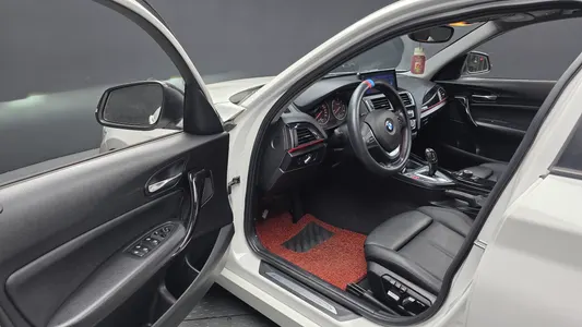 BMW 1 Series (F20) 118d 5 2016 10