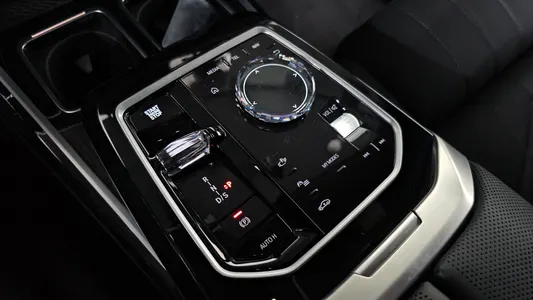 BMW 7 Series (G70) 740i xDrive M 2025 9
