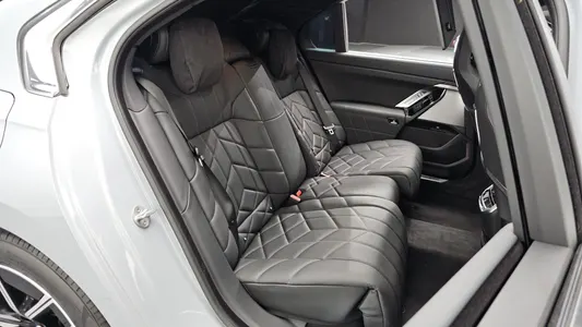 BMW 7 Series (G70) 740i xDrive M 2025 11