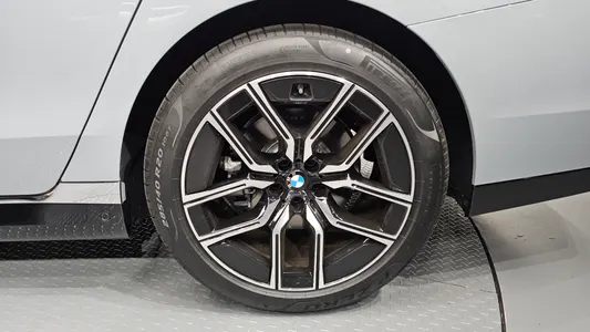 BMW 7 Series (G70) 740i xDrive M 2025 21