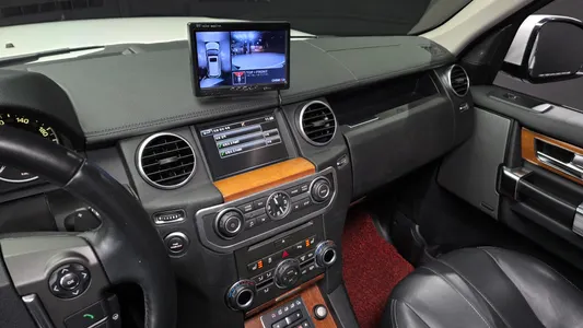 Land Rover 4 3.0 SDV6 SE 2015 14