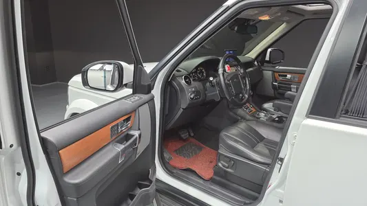 Land Rover 4 3.0 SDV6 SE 2015 10