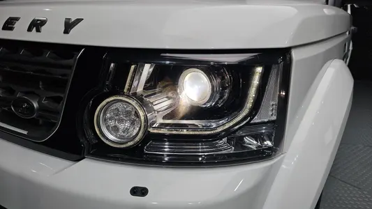 Land Rover 4 3.0 SDV6 SE 2015 22
