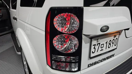 Land Rover 4 3.0 SDV6 SE 2015 23