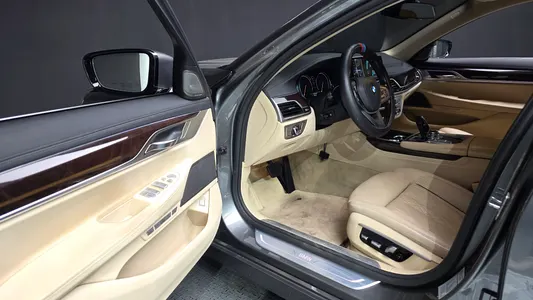 BMW 7 Series (G11) 730Ld xDrive 2015 11