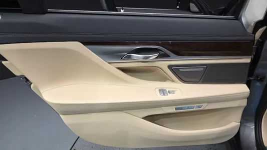 BMW 7 Series (G11) 730Ld xDrive 2015 25