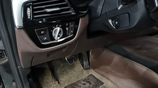 BMW 5 Series (G30) 520d M 2019 18