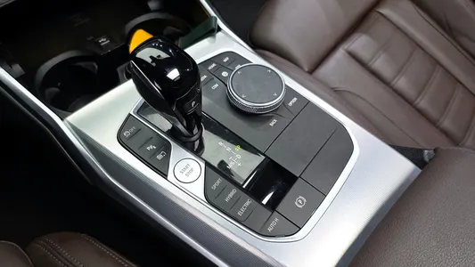 BMW 3 Series (G20) 330e M 2021 9