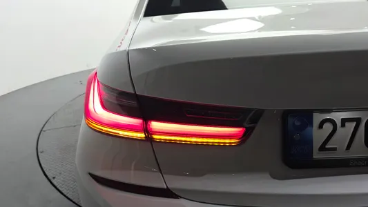 BMW 3 Series (G20) 330e M 2021 23