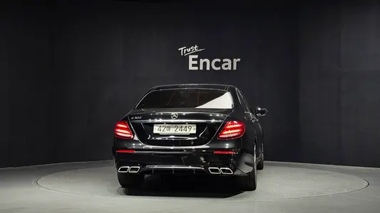 Mercedes-Benz E-Class W213 E300 AMG Line 2019 4