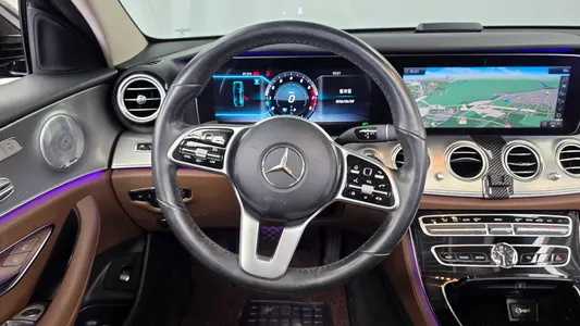Mercedes-Benz E-Class W213 E300 AMG Line 2019 13