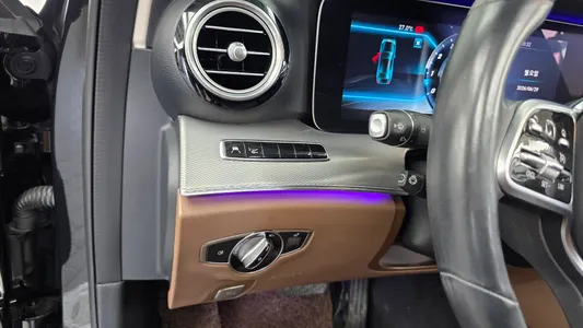 Mercedes-Benz E-Class W213 E300 AMG Line 2019 16