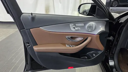 Mercedes-Benz E-Class W213 E300 AMG Line 2019 24