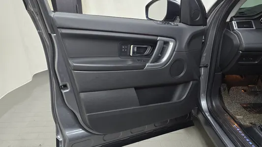 Land Rover 디스커버리 스포츠 2.0 TD4 HSE 2017 24