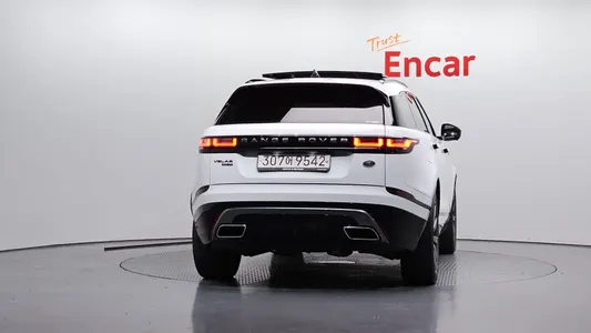 Land Rover 레인지로버 벨라 3.0 D300 R- HSE 2019 4