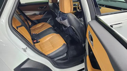 Land Rover 레인지로버 벨라 3.0 D300 R- HSE 2019 11