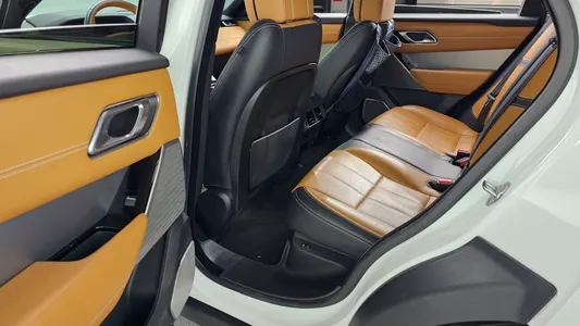 Land Rover 레인지로버 벨라 3.0 D300 R- HSE 2019 12