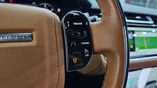 Land Rover 레인지로버 벨라 3.0 D300 R- HSE 2019 15