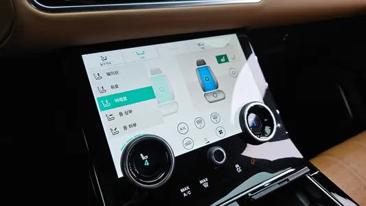 Land Rover 레인지로버 벨라 3.0 D300 R- HSE 2019 20