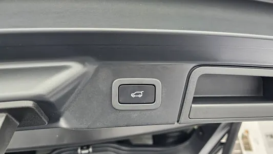 Land Rover 레인지로버 벨라 3.0 D300 R- HSE 2019 18