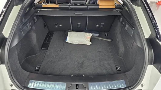 Land Rover 레인지로버 벨라 3.0 D300 R- HSE 2019 19