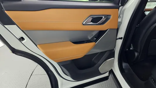 Land Rover 레인지로버 벨라 3.0 D300 R- HSE 2019 25