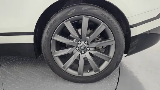 Land Rover 레인지로버 벨라 3.0 D300 R- HSE 2019 21