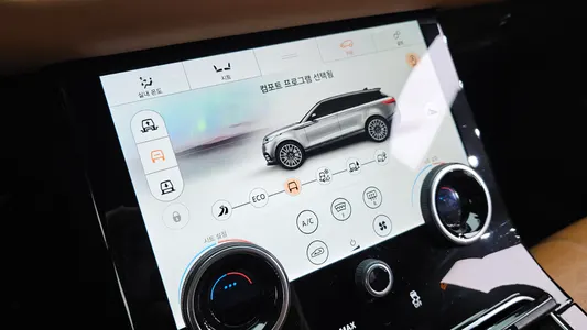 Land Rover 레인지로버 벨라 3.0 D300 R- HSE 2019 34
