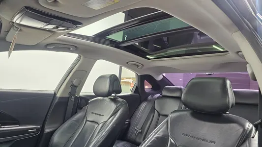 Hyundai Grandeur HG HG240 2015 16