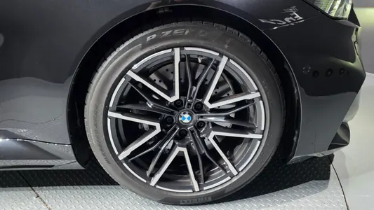 BMW M5 (G90) M5 2025 5