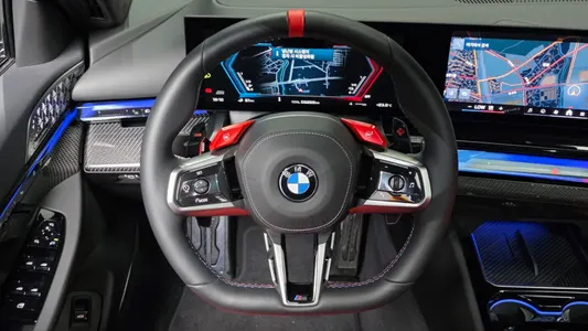 BMW M5 (G90) M5 2025 13