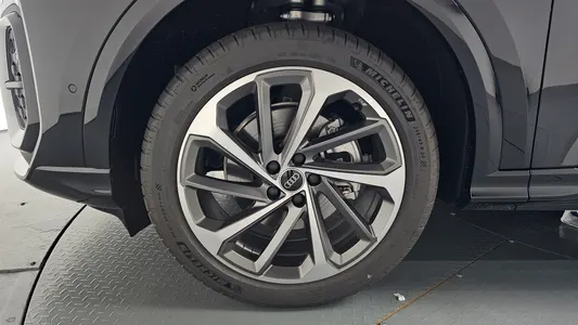 Audi Q5 (80A) 40 TFSI S Line 2025 4