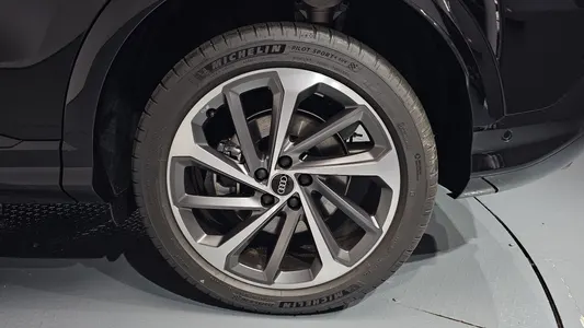 Audi Q5 (80A) 40 TFSI S Line 2025 21