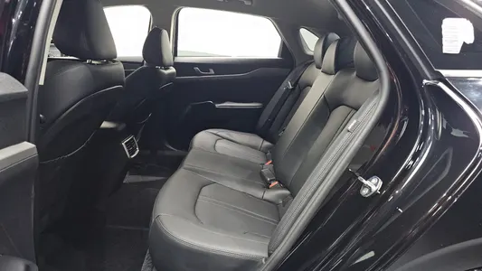 Kia K5 3 2.0 2024 12