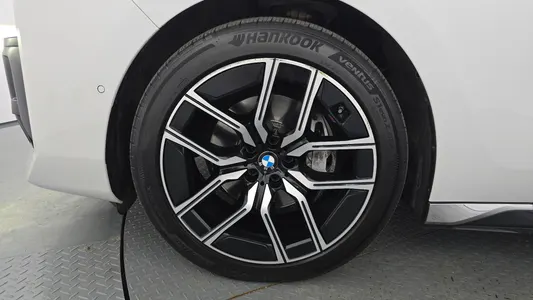 BMW 7 Series (G70) 740d xDrive M 2024 4