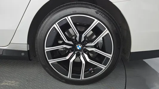 BMW 7 Series (G70) 740d xDrive M 2024 21
