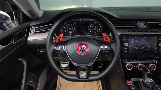 Volkswagen 아테온 2.0 TDI 2019 12