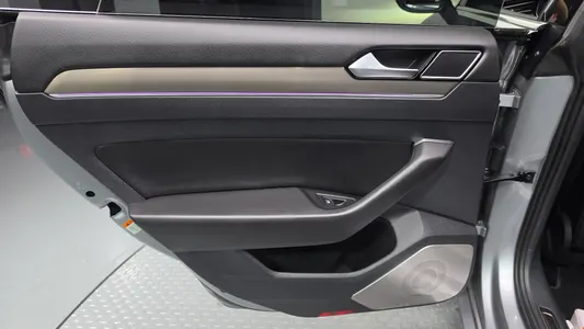 Volkswagen 아테온 2.0 TDI 2019 25
